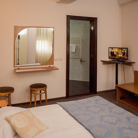Hotel Reghina Timisoara Exterior photo