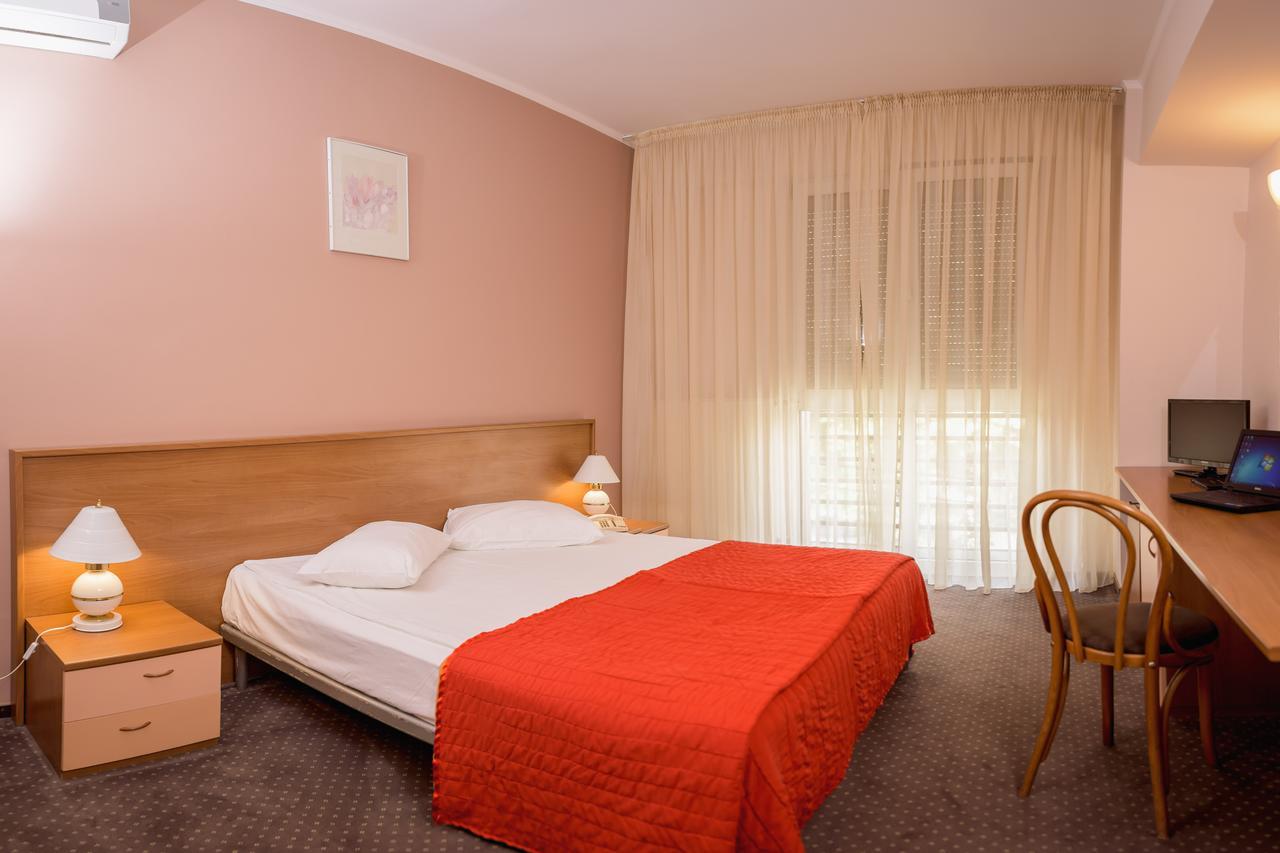 Hotel Reghina Timisoara Exterior photo